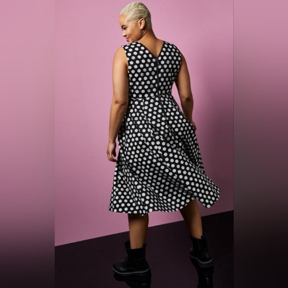 TORRID Plus Size Betsy Johnson Fit & Flare Dress - Picture 4 of 10